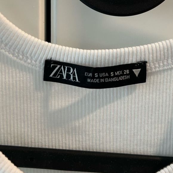 Zara Racerback Crop Top - Picture 3 of 3